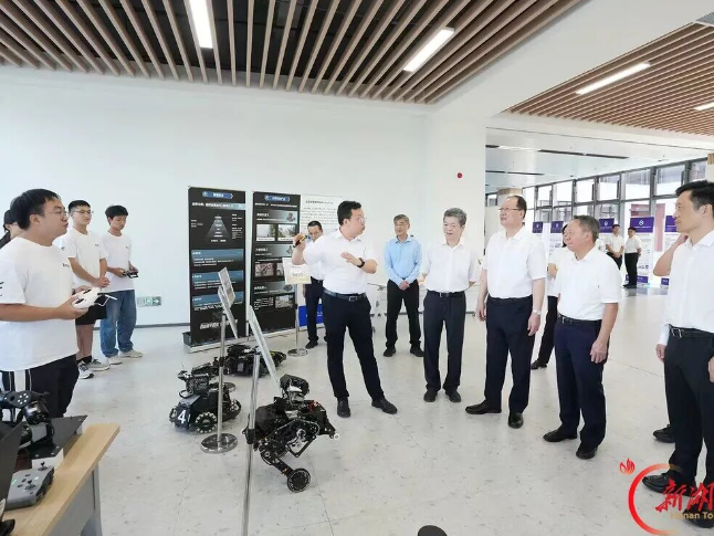 毛伟明赴湖南大学科创港校区调研