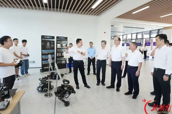 毛伟明赴湖南大学科创港校区调研