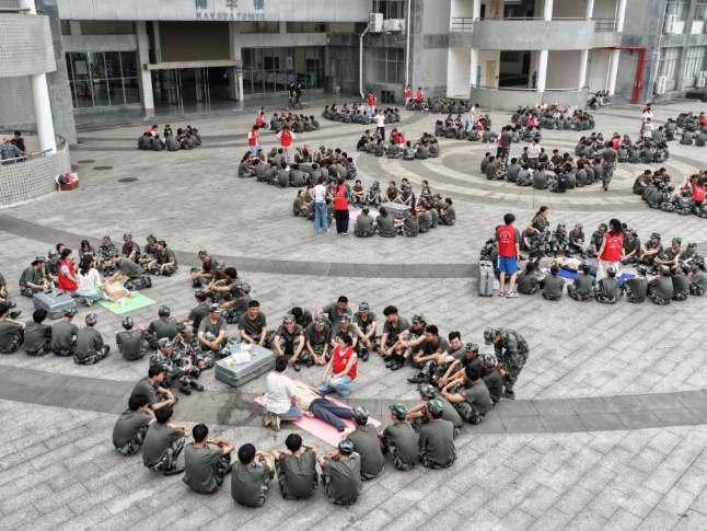 “救”在军训现场，南华大学为万余名新生上好“生命必修课”