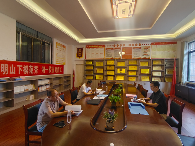 双牌：下沉一线实督导 规范办学促提质