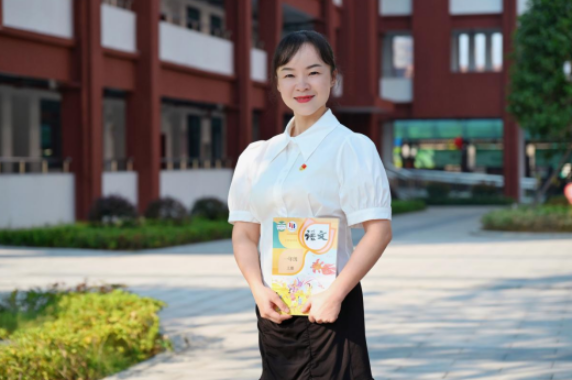 书记校长说 | 资阳区三益小学校长崔丽：赓续长征志 奋楫启新程