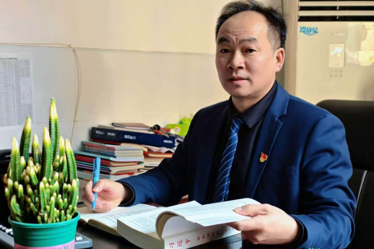 书记校长说 | 郴州市第六完全小学党总支书记何赞军：微笑，是教育最动人的语言