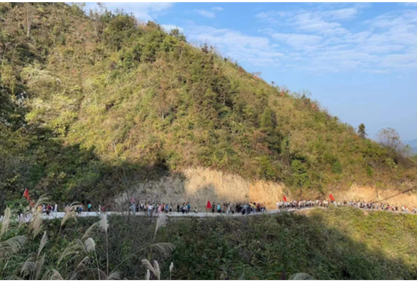 新晃县步头降苗族乡学校：毅行磨砺 探寻远古农耕文明
