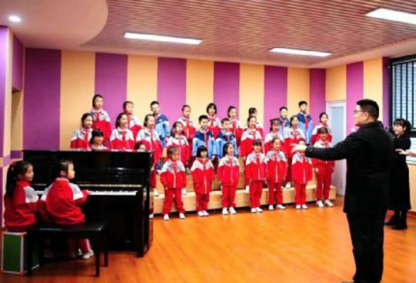 湖南涉外经济学院：致力一流课程建设，服务小学合唱教育