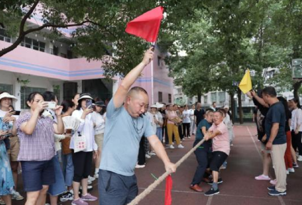 永顺县：多彩活动庆祝教师节