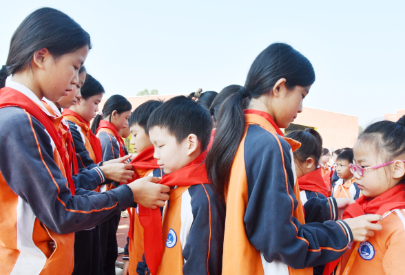 江永：纪念中国少年先锋队建队75周年