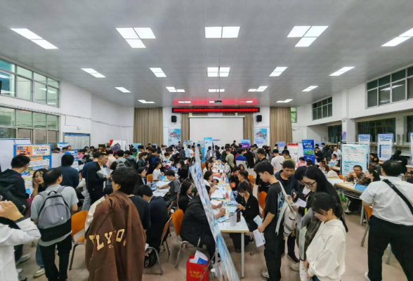 南华大学：举办校友企业专场招聘会，招聘需求达3000余人