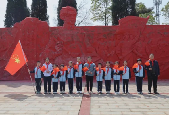 衡阳县洪市镇中心小学：培育“红领巾讲解员”，播撒红色火种