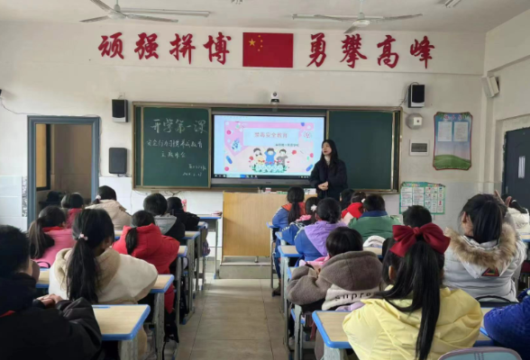 麻阳：禁毒教育按下“开学键”