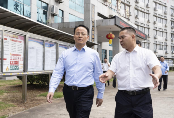 【湘伴高考2024】洪江市：市委书记调研洪江市考区芙蓉中学考点高考工作