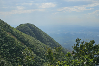 登凉山