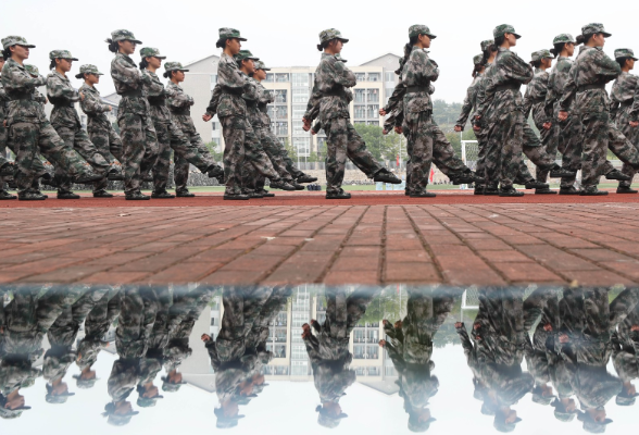 南华大学：新生军训砥砺意志