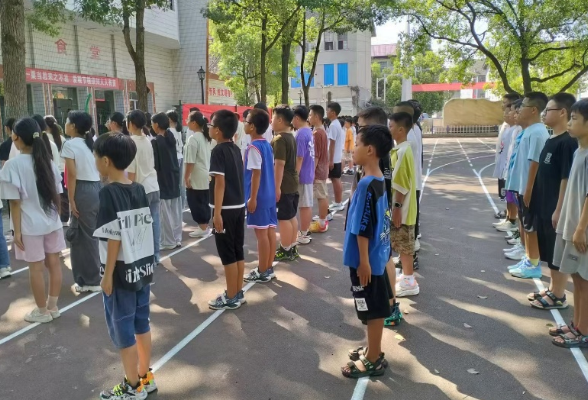 【芷江站】“青春启航，习惯先行” 芷师中学小记者探访新生入学教育动员会