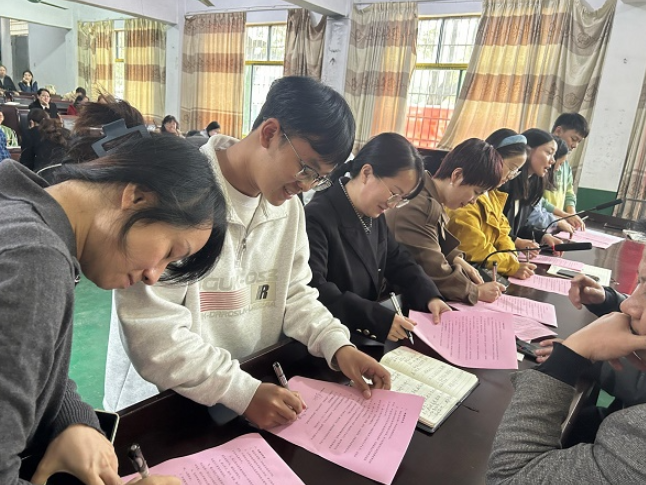 嘉禾县坦坪镇中心学校：青蓝携手，共促成长