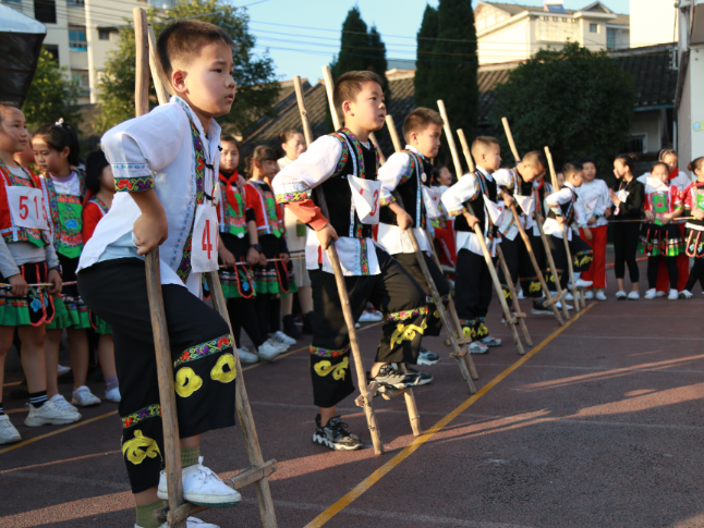 “十四五”非凡教育答卷 | 芷江：构建“无界阅读”生态，赋能学生终身成长