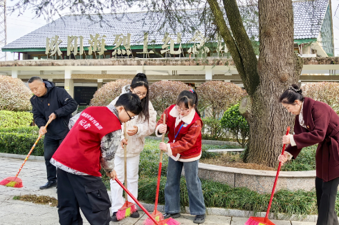 【衡东县站】新塘镇中心学校：迎着好春光，踏青行