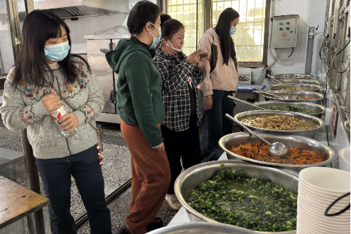 【衡东县站】新塘镇中心学校：“食”刻相护，召开首届膳食监督委员会