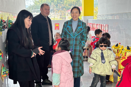 涟源：成功举办幼儿园自主游戏培训会议及观摩活动