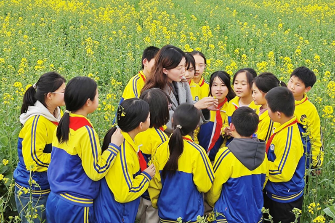 衡阳市石鼓区灵官庙小学：解剖油菜花、制作书签……春日科学实践之旅开启