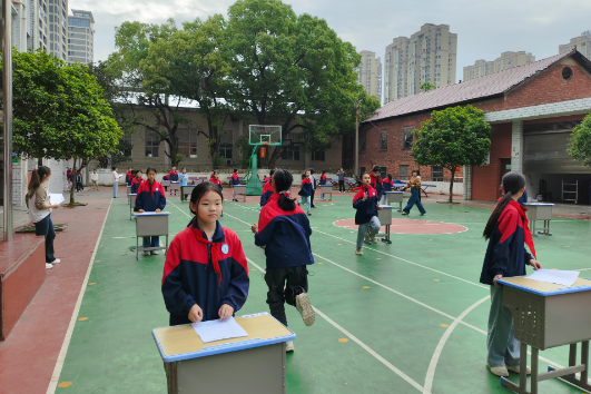 邵阳市北塔区北塔小学：“笔锋争霸·阅读闯关接力赛”活动圆满结束