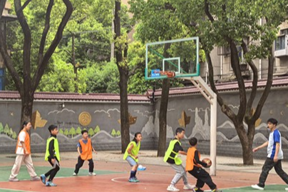 湘潭市岳塘区湘钢三校：举行“篮彩杯”校园篮球联赛