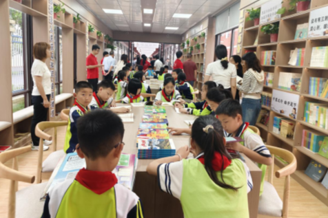 【衡南站】衡南沁园小学：共享书屋启幕，点亮阅读新生态