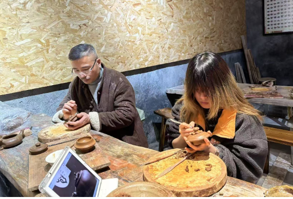 湖南科技学院：“新匠人”开启“老手艺”的惊艳蝶变
