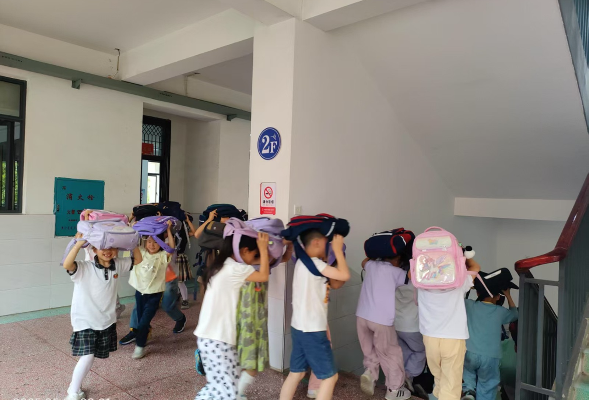 常德经开区莲花池小学：未雨绸缪护成长 防震减灾筑平安