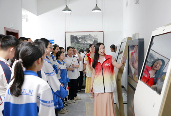 郴州市第九中学岭南分校：岭南学子艺路行 文化熏陶共成长