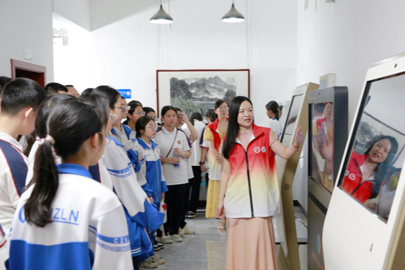 郴州市第九中学岭南分校：岭南学子艺路行 文化熏陶共成长