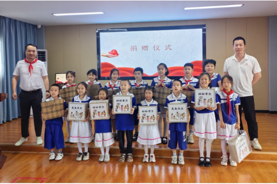 安乡县围庵小学：书香漫漫 爱满校园
