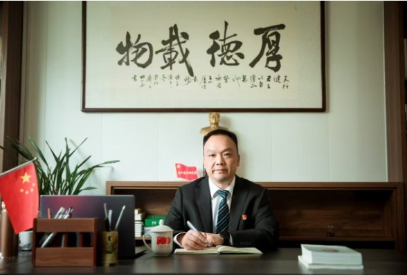 致毕业的你・书记校长说 | 安化一中聂可相：秉光破局开新宇，一中精神照征途 