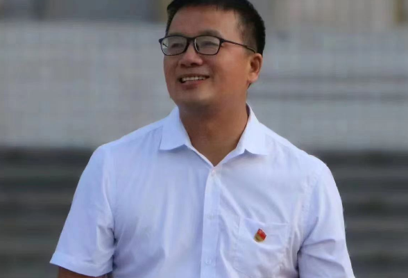 致毕业的你・书记校长说 | 桃江一中邱畅怀：寄往盛夏的期许