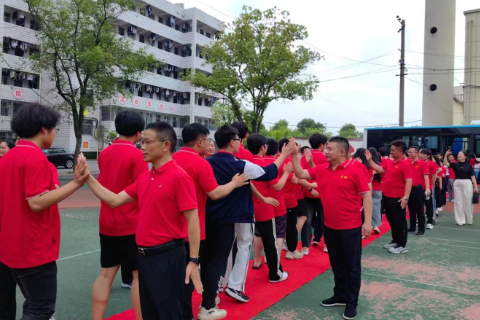 【湘伴高考2025现场直击】益阳市赫山区：暖心送考情满六月，助力学子逐梦高考