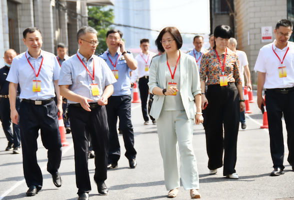 【湘伴高考2025现场直击】“服务考生没有最好，只有更好”——新邵用心用情做好高考服务工作