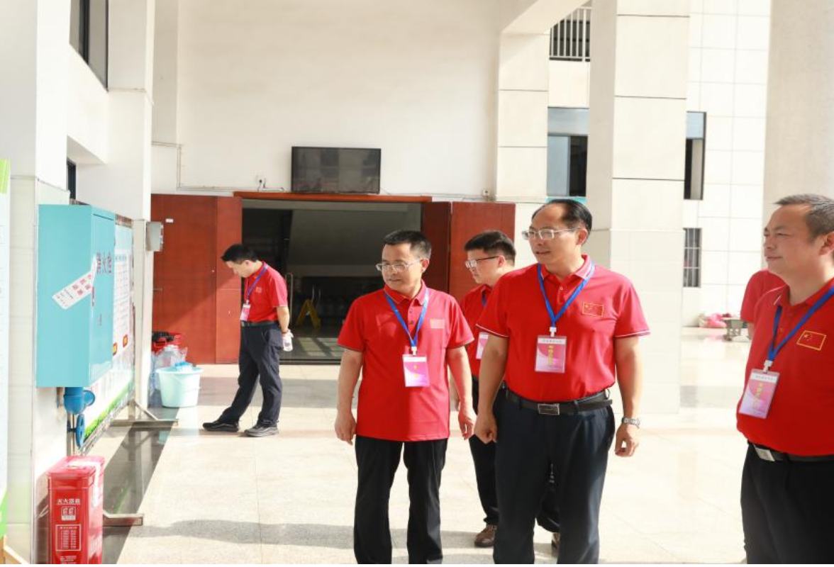 【湘伴高考2025现场直击】凤凰：高考首日 县委书记带队开展高考巡考工作