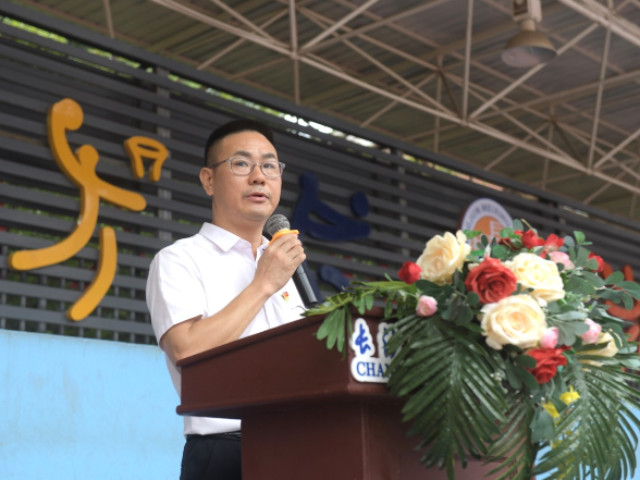 新学期校长说 | 长郡梅溪湖中学何俊：青春无极限 扬帆正当时