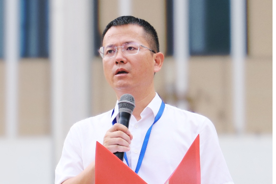 新学期校长说 | 湘江新区周南梅溪湖小学教育集团徐信：致敬胜利荣光，争做强国少年