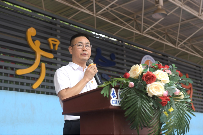 新学期校长说 | 长郡梅溪湖中学何俊：青春无极限 扬帆正当时