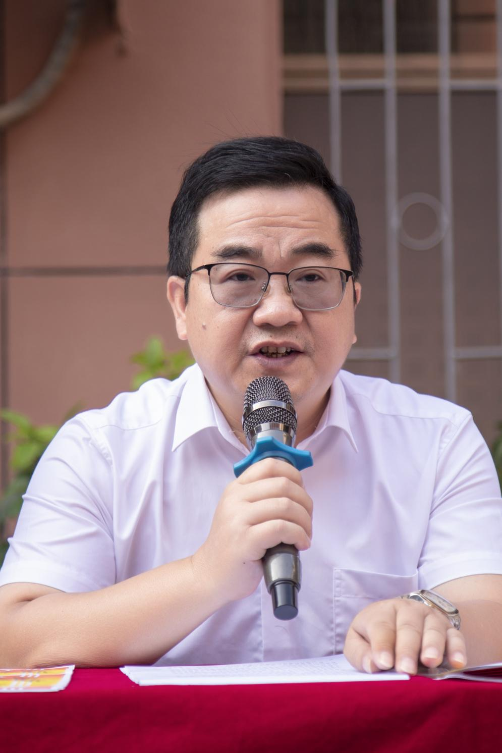 衡阳市第十四中学党支部书记黄旭.png