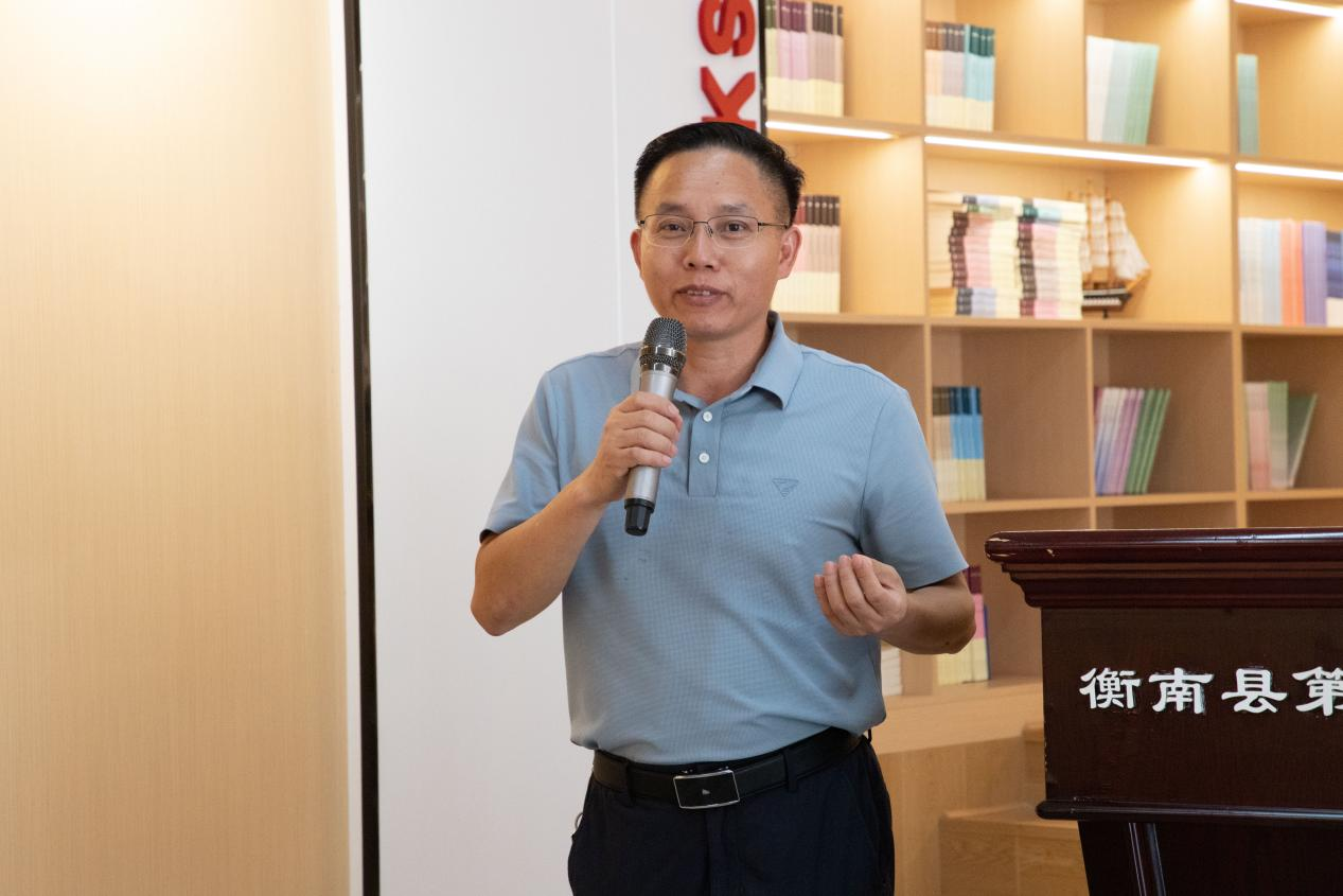 衡南县第五中学党委书记 陆魁福.png