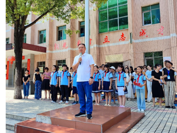 新学期书记说 | 茶陵县云阳小学谭自云：以阅兵精神，筑幸福教育