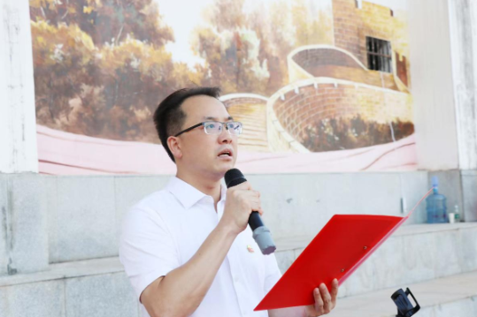 新学期书记说 | 祁东县清源中学邹喜：在浪浪山中，做一束微光