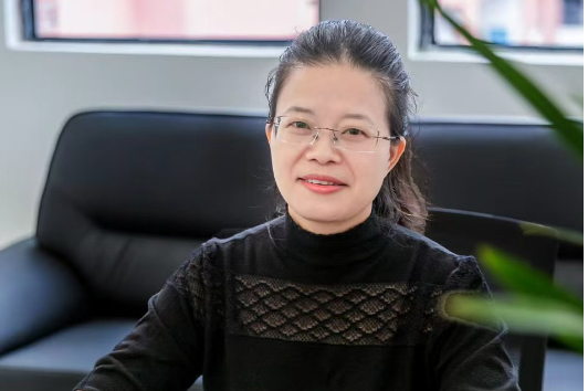 新学期校长说 | 株洲市天元区隆兴小学黄淑冬：汲取五彩之光 绽放独一无二的你