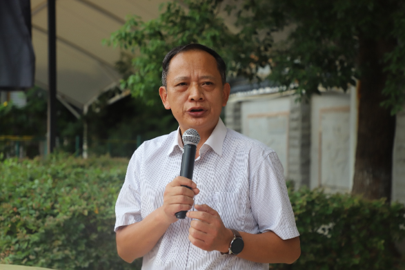 新学期校长说 | 长沙市明德华兴中学胡建郭：铭记抗战历史 烛照青春征程