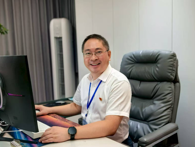 新学期书记说 | 长郡湘潭高新实验小学向荣华：做豪迈的中国人，从一颗“红小莲”开始