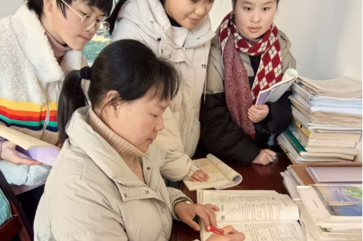 立德树人 躬耕教坛 | 汨罗镇蟠龙桥学校徐红：教室里的“妈妈”，家门外的母亲