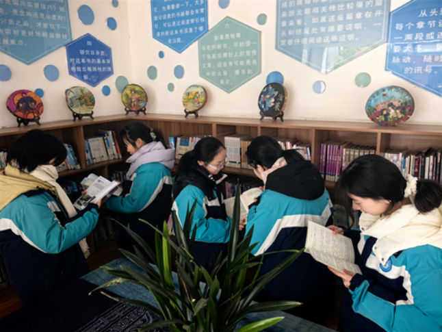 新晃县思源实验学校：图书“漂流”动起来，墨香沁润“阅”不停