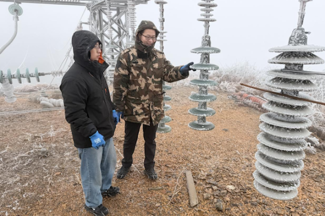 直击冰雪一线！长理师生为电网覆冰灾害防御“把脉”