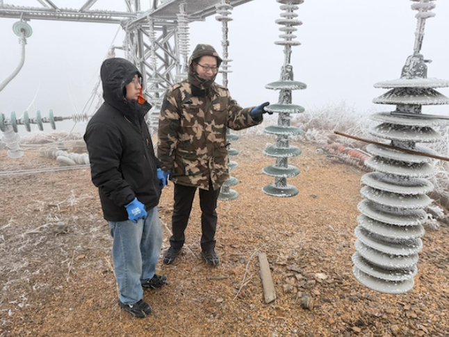 直击冰雪一线！长理师生为电网覆冰灾害防御“把脉”